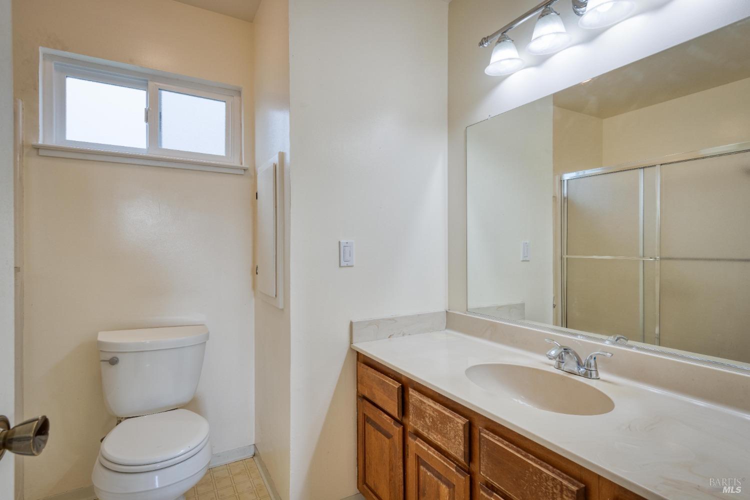 Detail Gallery Image 31 of 37 For 138 Santa Clara Ave, Alameda,  CA 94501 - 4 Beds | 2 Baths