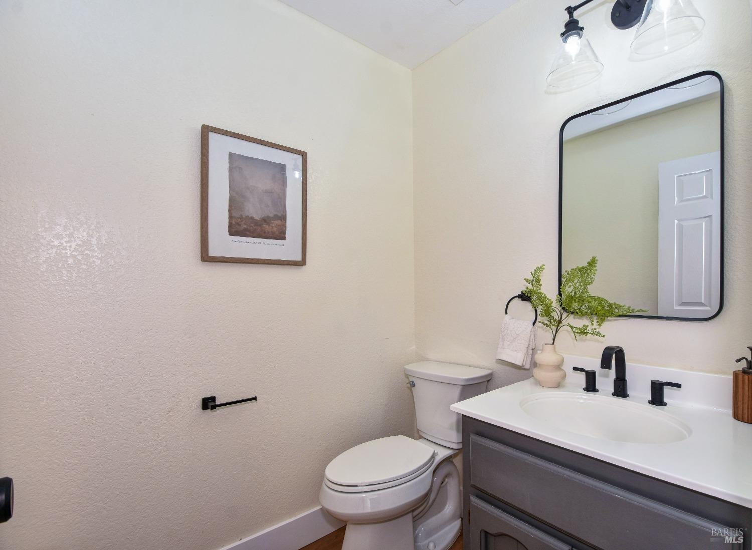 Detail Gallery Image 23 of 48 For 235 Reynard Ln, Vallejo,  CA 94591 - 4 Beds | 2/1 Baths