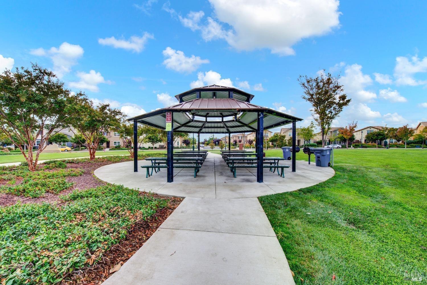 Detail Gallery Image 30 of 32 For 7030 Westminster Ct, Vacaville,  CA 95687 - 3 Beds | 2 Baths