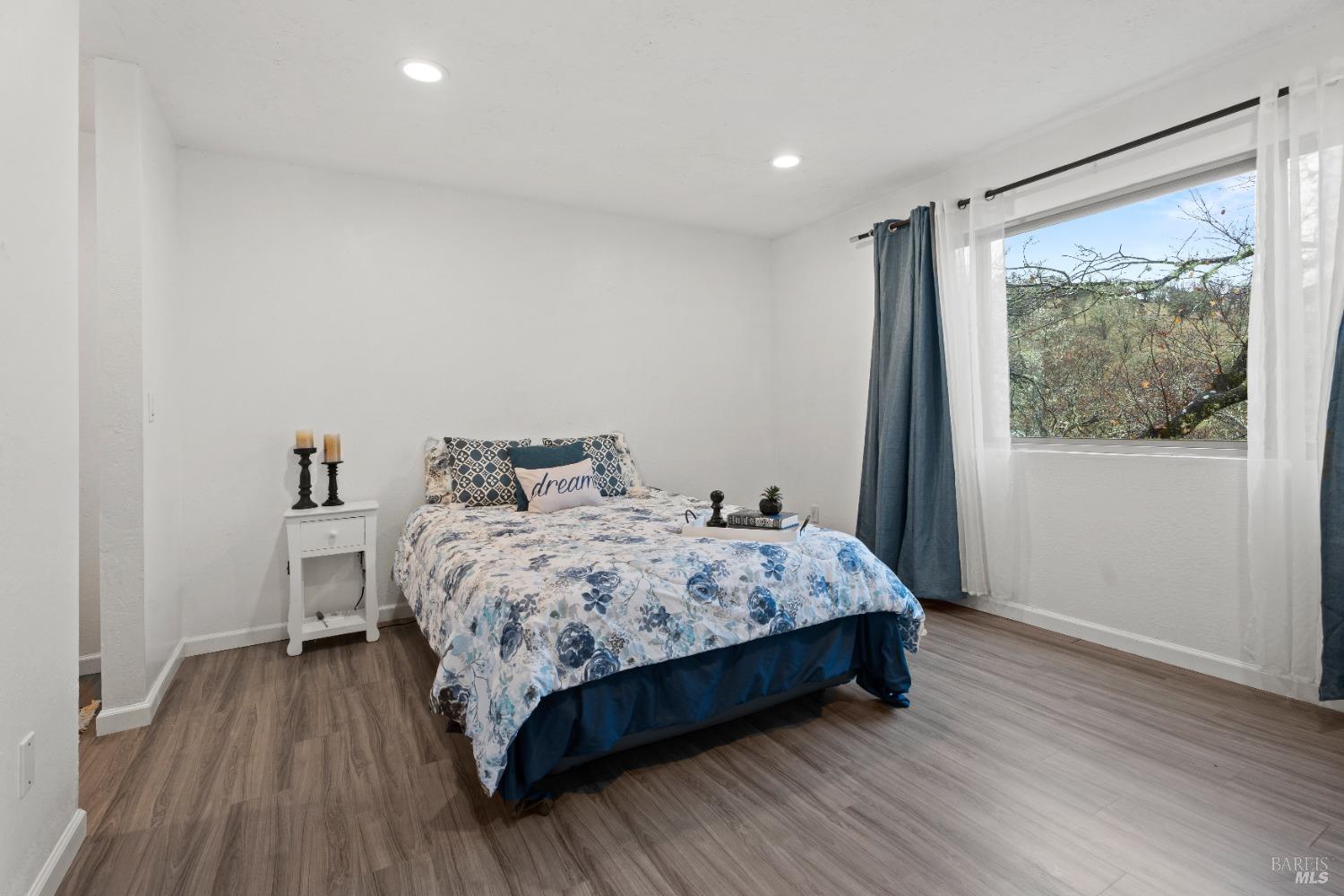 Detail Gallery Image 17 of 23 For 280 San Jacinta Dr #M,  Ukiah,  CA 95482 - 2 Beds | 1/1 Baths