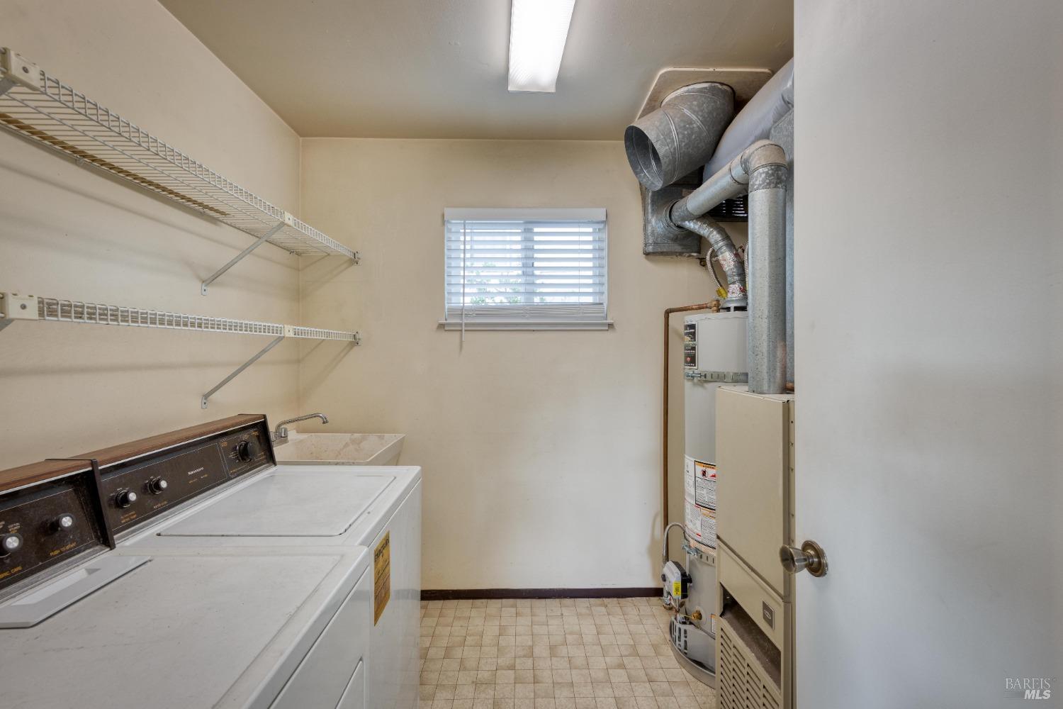 Detail Gallery Image 26 of 37 For 138 Santa Clara Ave, Alameda,  CA 94501 - 4 Beds | 2 Baths