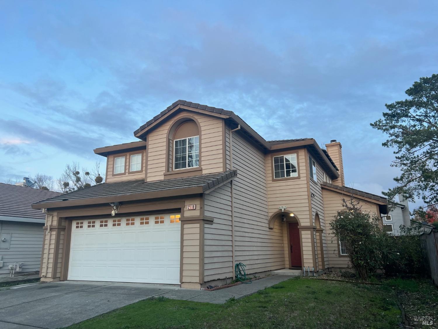 Detail Gallery Image 2 of 11 For 2118 Fairfax Pl, Santa Rosa,  CA 95404 - 4 Beds | 2/1 Baths