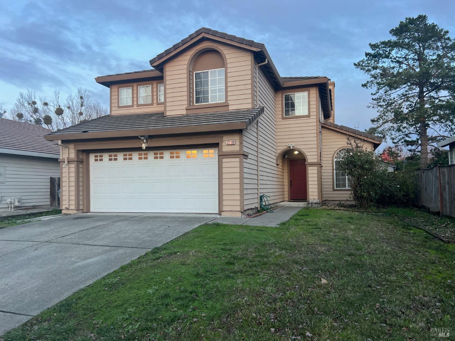 Detail Gallery Image 1 of 11 For 2118 Fairfax Pl, Santa Rosa,  CA 95404 - 4 Beds | 2/1 Baths