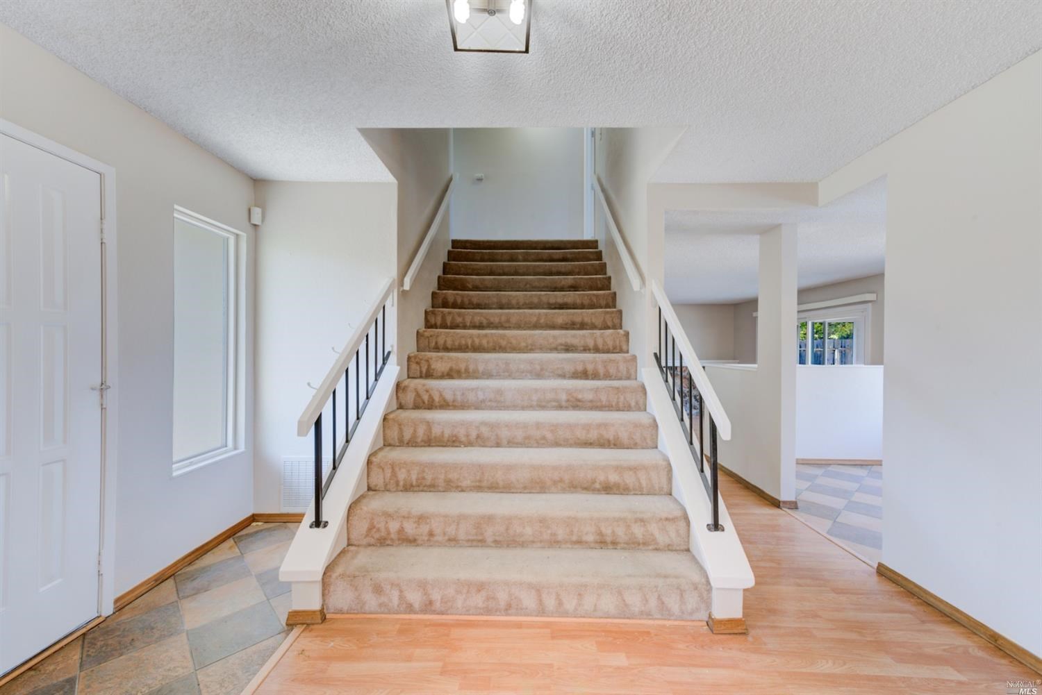 Detail Gallery Image 28 of 51 For 682 Quartz Ln, Vallejo,  CA 94589 - 4 Beds | 2/1 Baths