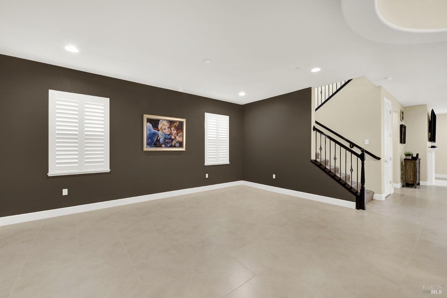 Detail Gallery Image 16 of 99 For 728 Canterbury Cir, Vacaville,  CA 95687 - 4 Beds | 3/1 Baths