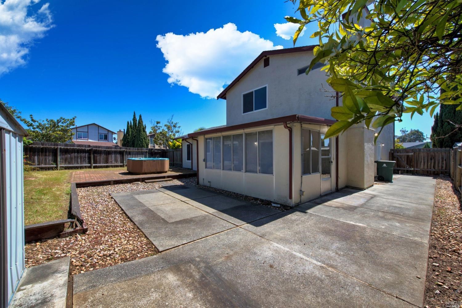 Detail Gallery Image 39 of 51 For 682 Quartz Ln, Vallejo,  CA 94589 - 4 Beds | 2/1 Baths