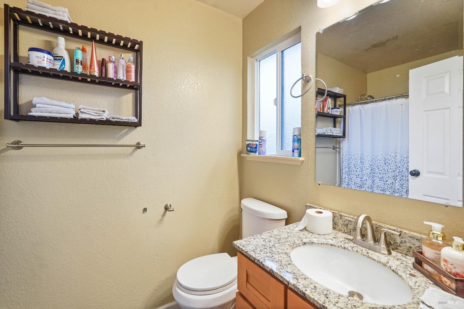 Detail Gallery Image 31 of 32 For 1844 Shirley Dr, Benicia,  CA 94510 - 2 Beds | 2 Baths