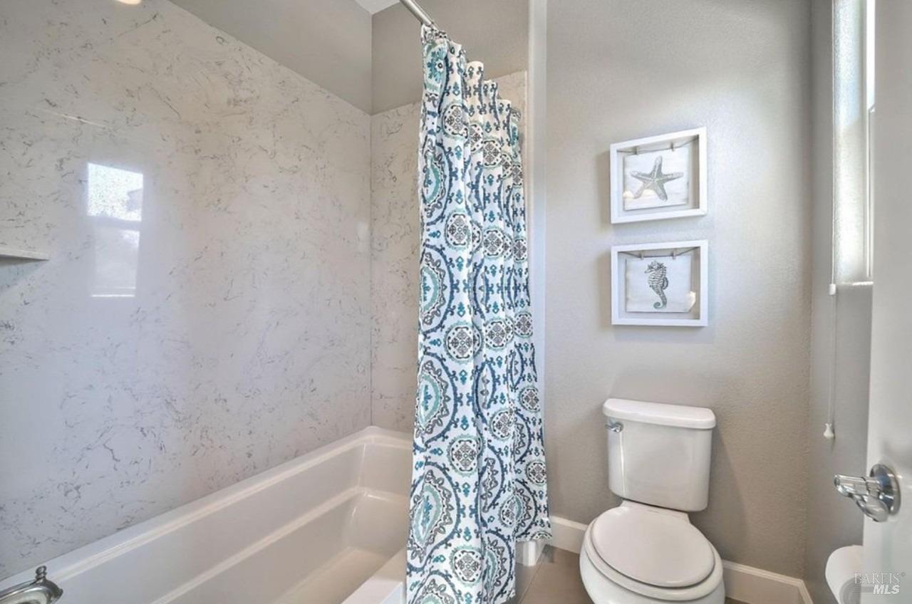 Detail Gallery Image 11 of 12 For 971 Serendipity Way, Napa,  CA 94558 - 3 Beds | 2/1 Baths