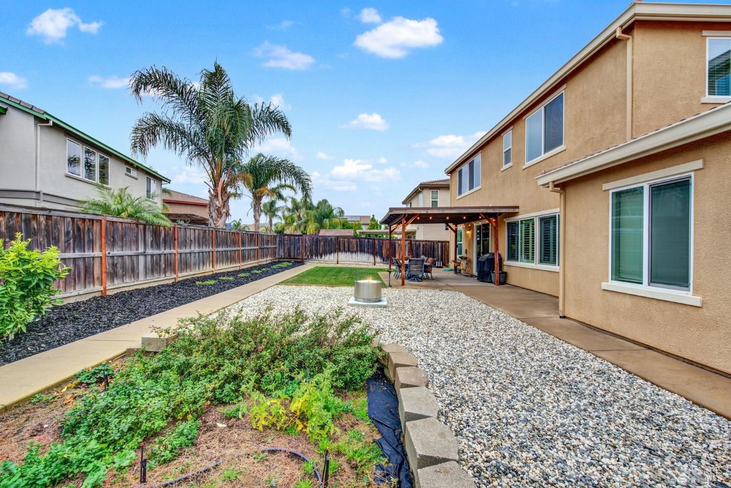 Detail Gallery Image 82 of 99 For 728 Canterbury Cir, Vacaville,  CA 95687 - 4 Beds | 3/1 Baths