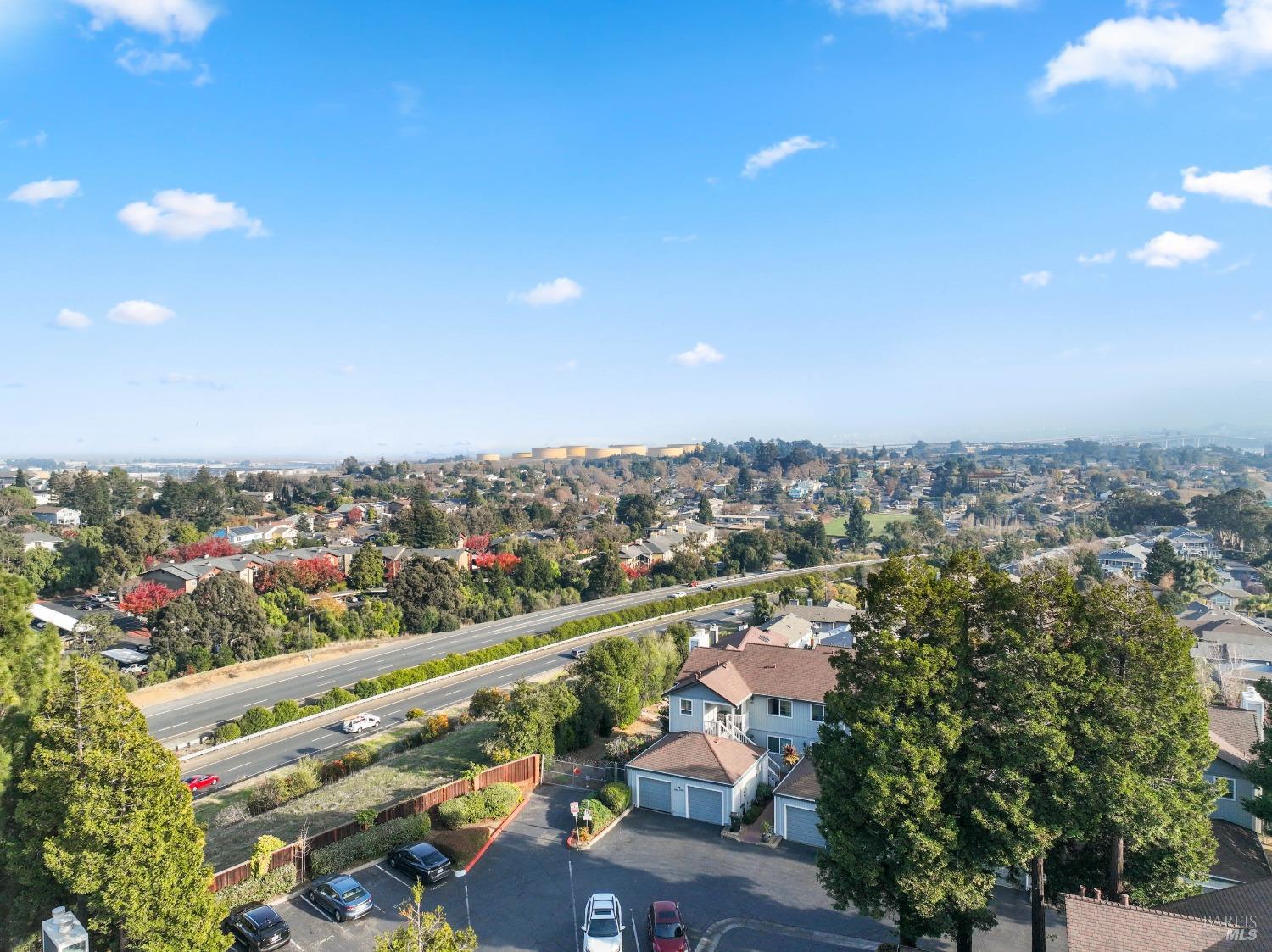 Detail Gallery Image 12 of 32 For 1844 Shirley Dr, Benicia,  CA 94510 - 2 Beds | 2 Baths