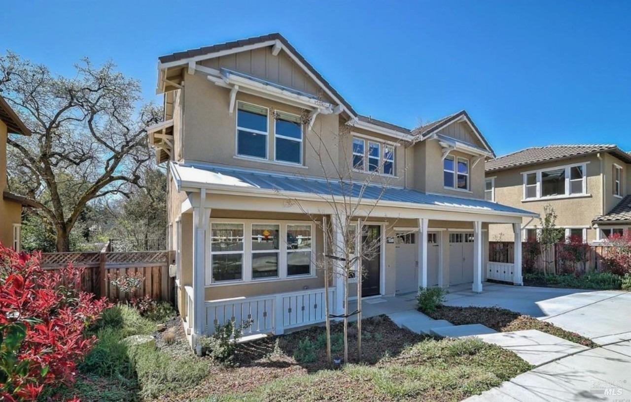 Detail Gallery Image 1 of 12 For 971 Serendipity Way, Napa,  CA 94558 - 3 Beds | 2/1 Baths