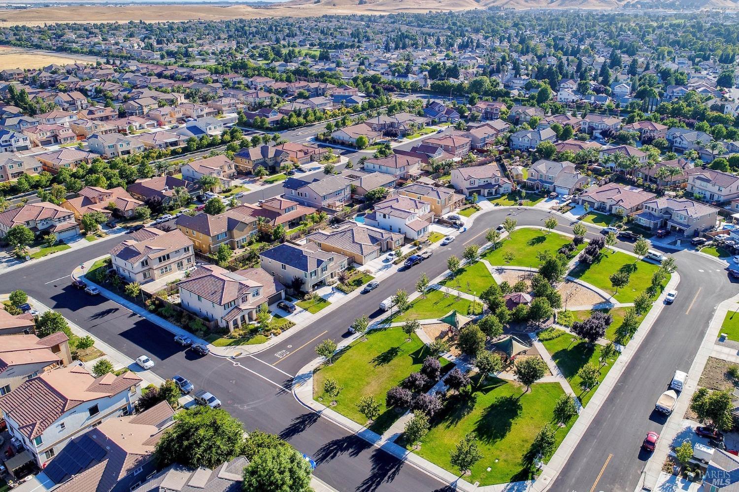 Detail Gallery Image 95 of 99 For 728 Canterbury Cir, Vacaville,  CA 95687 - 4 Beds | 3/1 Baths