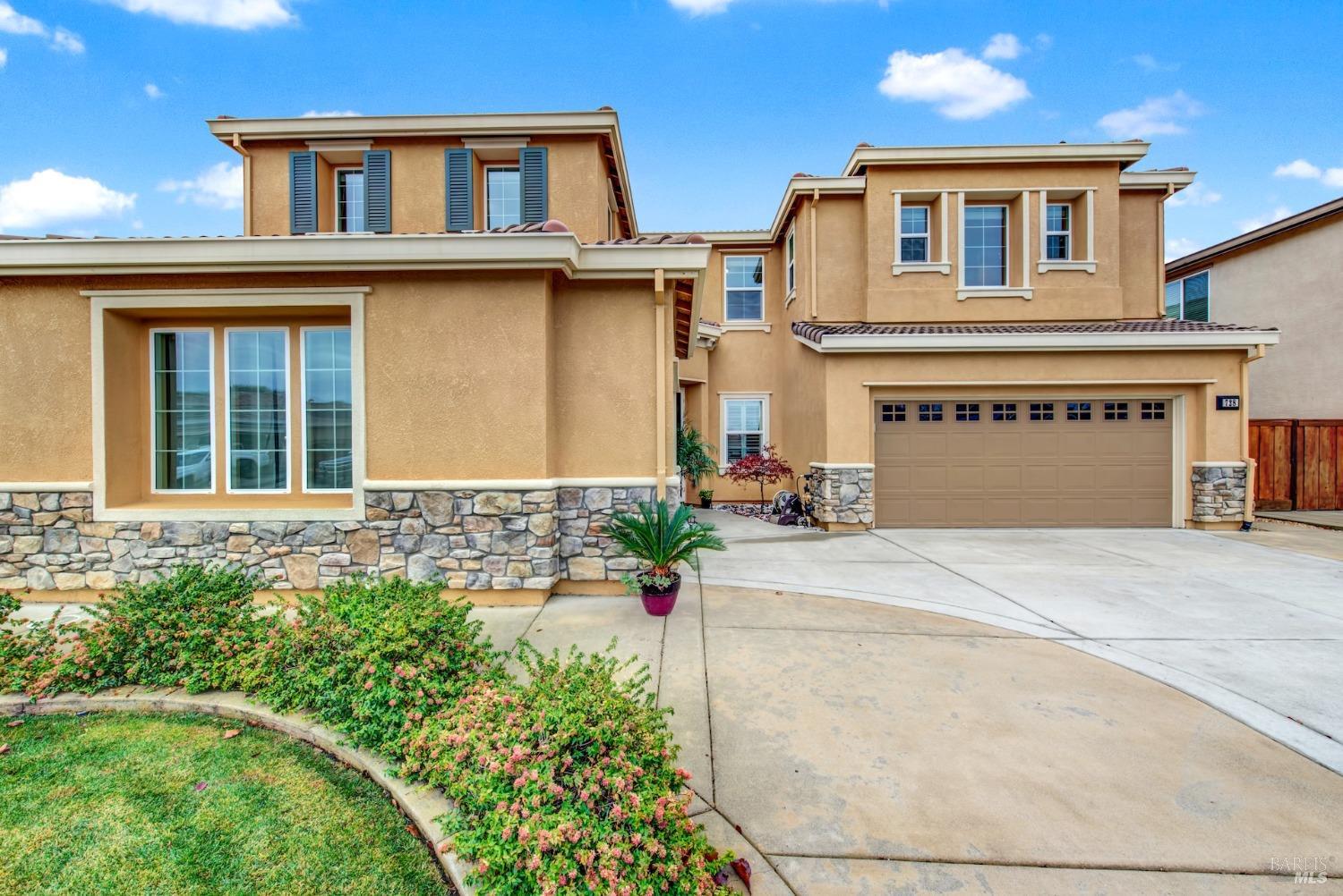 Detail Gallery Image 10 of 99 For 728 Canterbury Cir, Vacaville,  CA 95687 - 4 Beds | 3/1 Baths