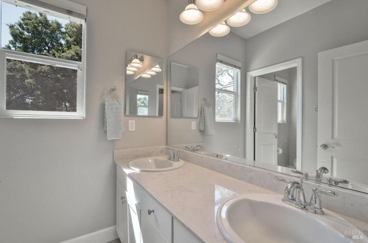 Detail Gallery Image 10 of 12 For 971 Serendipity Way, Napa,  CA 94558 - 3 Beds | 2/1 Baths