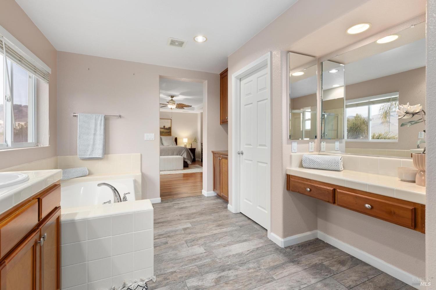 Detail Gallery Image 36 of 54 For 3915 Glacier Ct, Vallejo,  CA 94591 - 4 Beds | 3/1 Baths