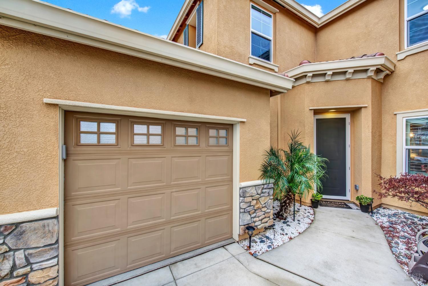 Detail Gallery Image 12 of 99 For 728 Canterbury Cir, Vacaville,  CA 95687 - 4 Beds | 3/1 Baths