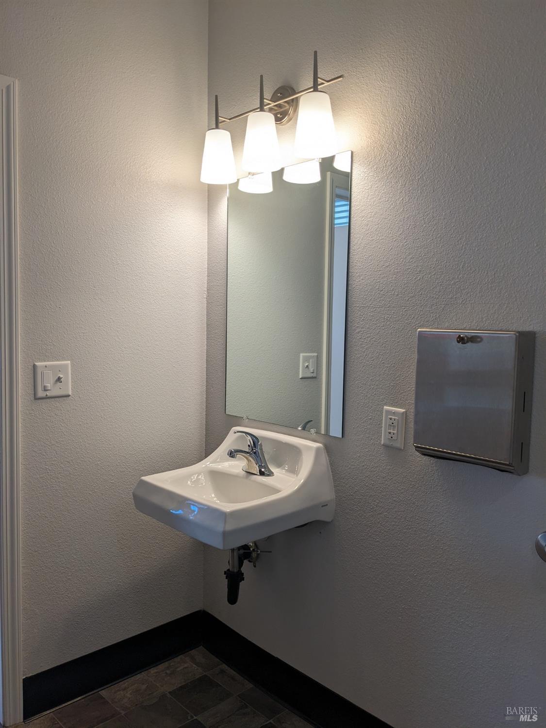 Detail Gallery Image 8 of 12 For 1225 Mccoy Creek Way #1,  Suisun City,  CA 94585 - 1 Beds | 1/1 Baths