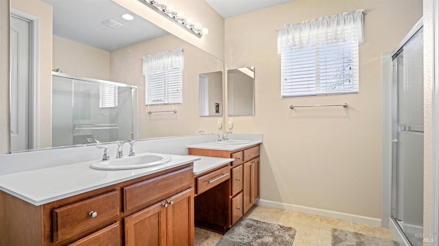 Detail Gallery Image 18 of 50 For 715 Embassy Cir, Vacaville,  CA 95688 - 3 Beds | 2 Baths