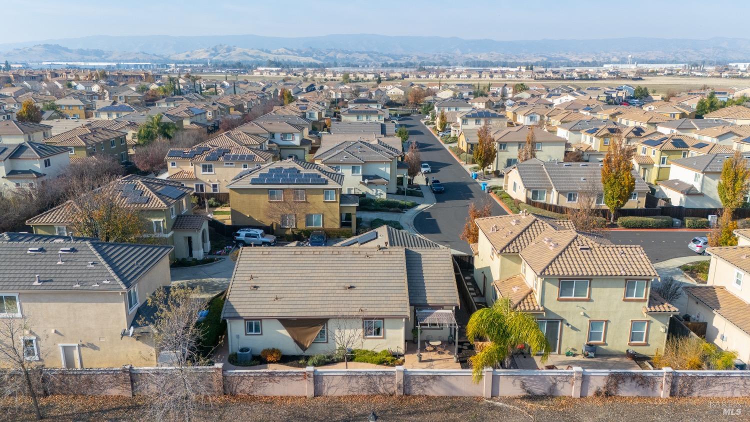 Detail Gallery Image 42 of 50 For 715 Embassy Cir, Vacaville,  CA 95688 - 3 Beds | 2 Baths