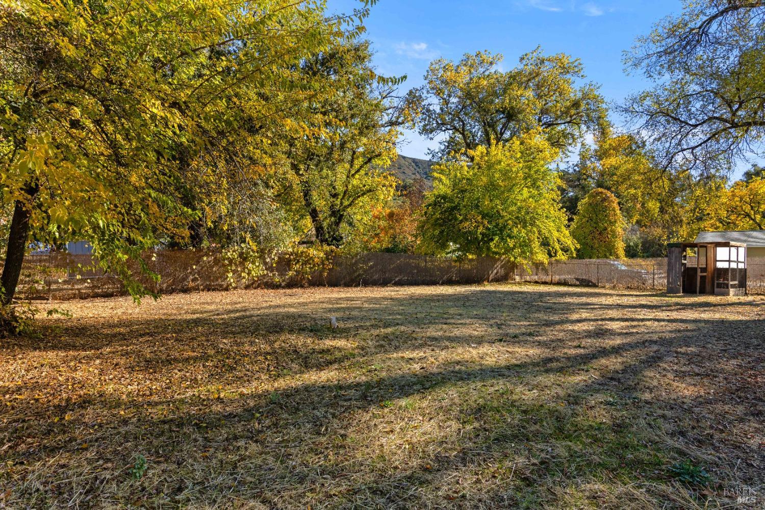 Detail Gallery Image 5 of 48 For 9875 Diane Ln, Upper Lake,  CA 95485 - 3 Beds | 2 Baths