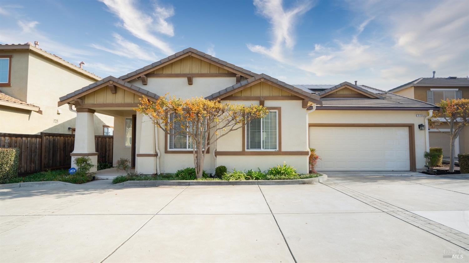 Detail Gallery Image 1 of 50 For 715 Embassy Cir, Vacaville,  CA 95688 - 3 Beds | 2 Baths