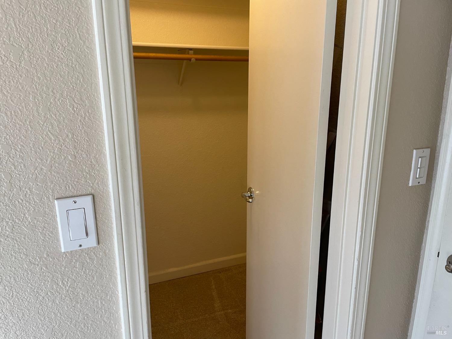 Detail Gallery Image 10 of 21 For 325 Robin Cir, Vacaville,  CA 95687 - 3 Beds | 2 Baths