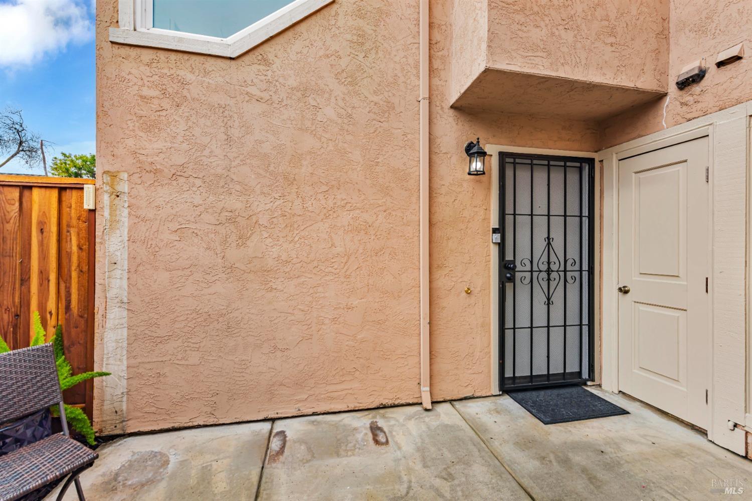 Detail Gallery Image 17 of 55 For 27665 Eucalyptus Ct, Hayward,  CA 94544 - 3 Beds | 2/1 Baths