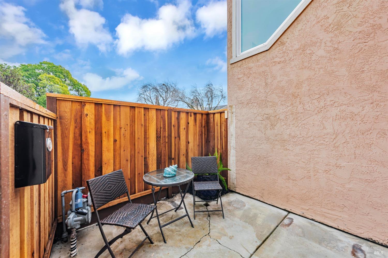 Detail Gallery Image 16 of 55 For 27665 Eucalyptus Ct, Hayward,  CA 94544 - 3 Beds | 2/1 Baths