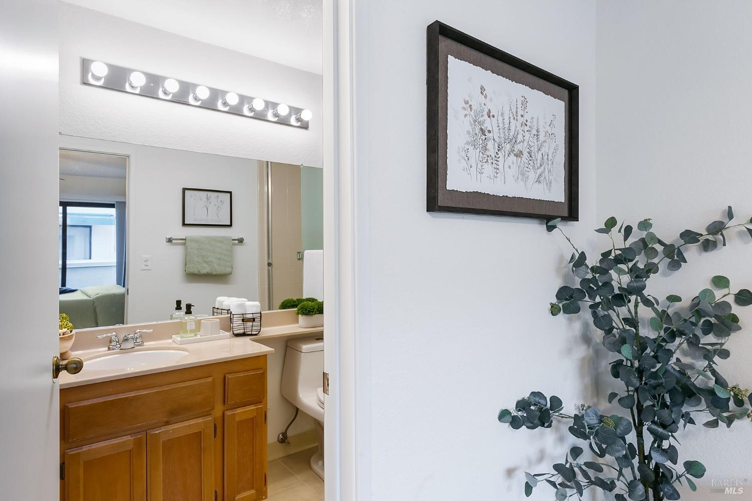 Detail Gallery Image 29 of 50 For 126 Nantucket Ln, Vallejo,  CA 94590 - 2 Beds | 2 Baths