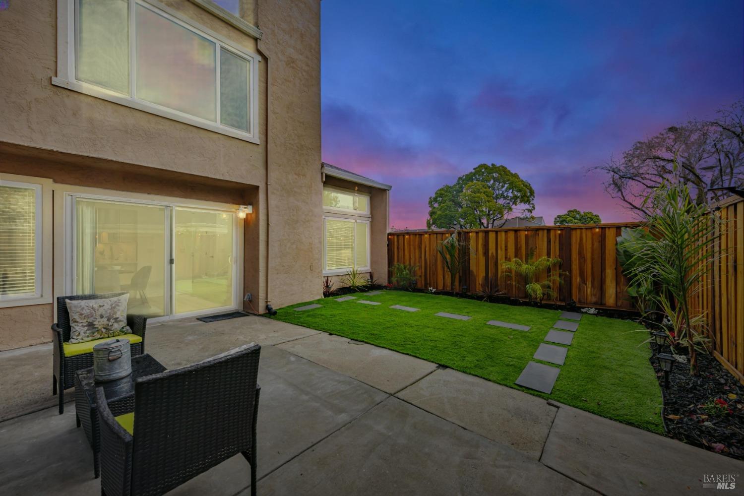 Detail Gallery Image 11 of 55 For 27665 Eucalyptus Ct, Hayward,  CA 94544 - 3 Beds | 2/1 Baths