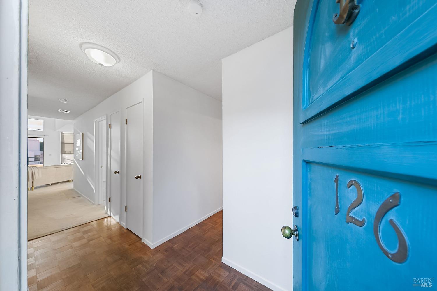 Detail Gallery Image 5 of 50 For 126 Nantucket Ln, Vallejo,  CA 94590 - 2 Beds | 2 Baths