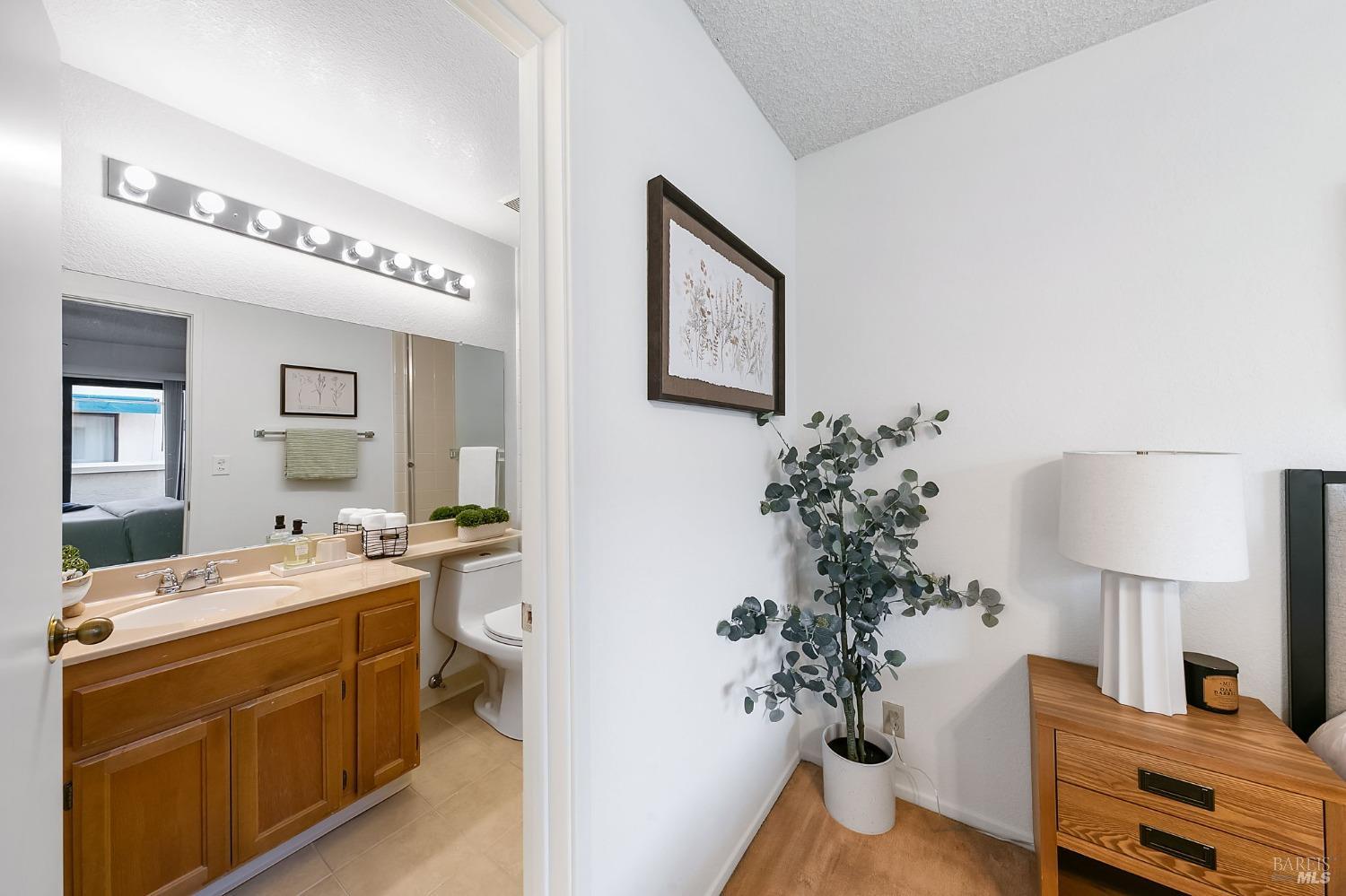 Detail Gallery Image 28 of 50 For 126 Nantucket Ln, Vallejo,  CA 94590 - 2 Beds | 2 Baths