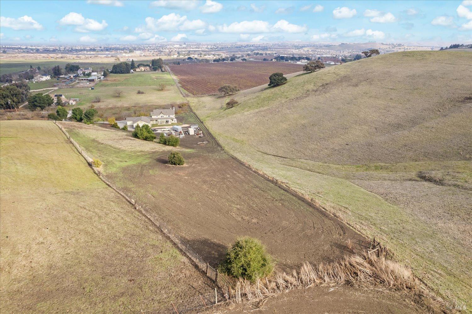 Detail Gallery Image 76 of 82 For 825 Union Rd, Hollister,  CA 95023 - 3 Beds | 3 Baths