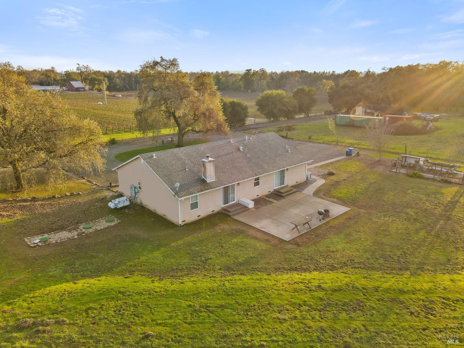 Detail Gallery Image 5 of 55 For 4171 Silverado Trl, Napa,  CA 94558 - 3 Beds | 2 Baths