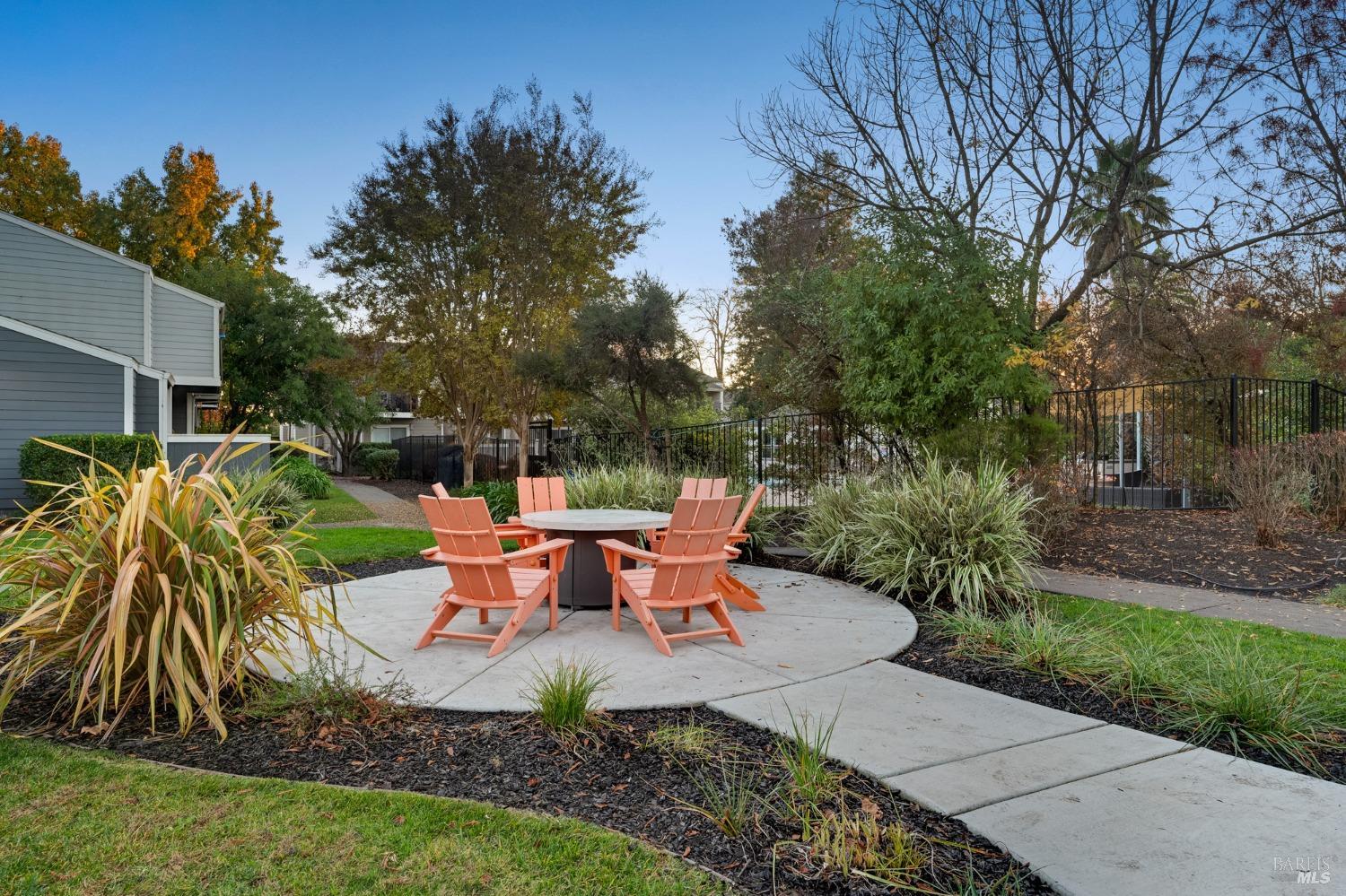 Detail Gallery Image 27 of 40 For 225 Burt St #35,  Santa Rosa,  CA 95407 - 2 Beds | 2 Baths