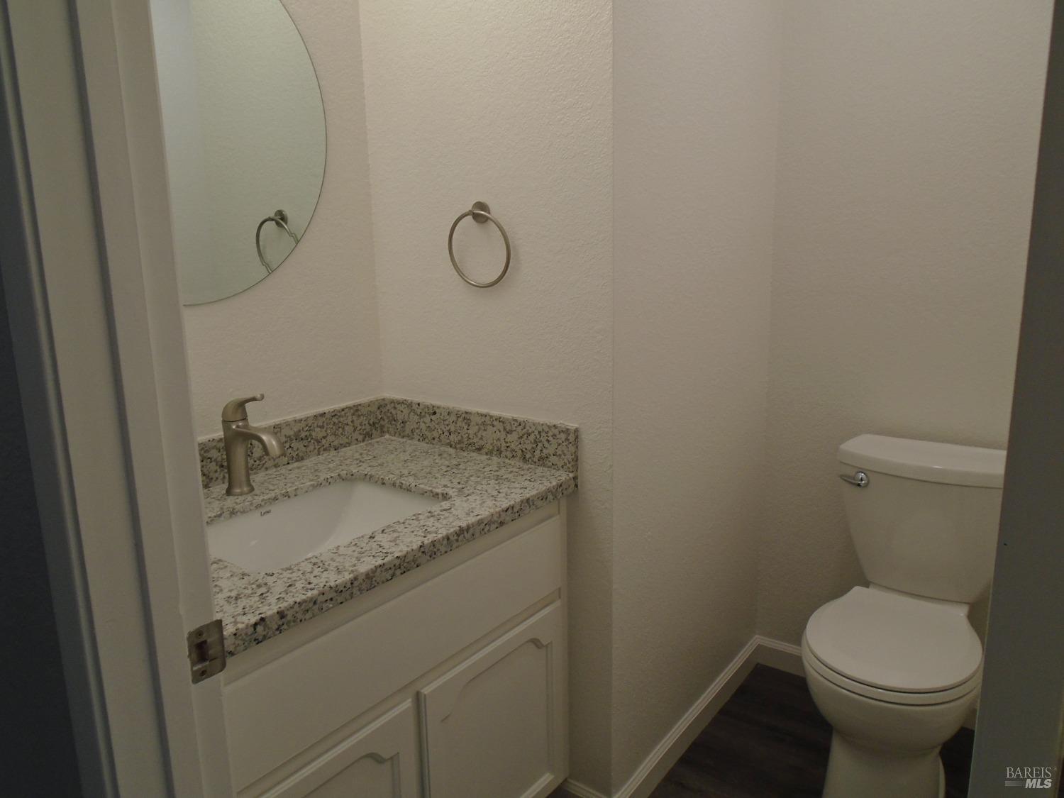 Detail Gallery Image 7 of 10 For 731 Military Unkn, Benicia,  CA 94510 - 2 Beds | 2/1 Baths