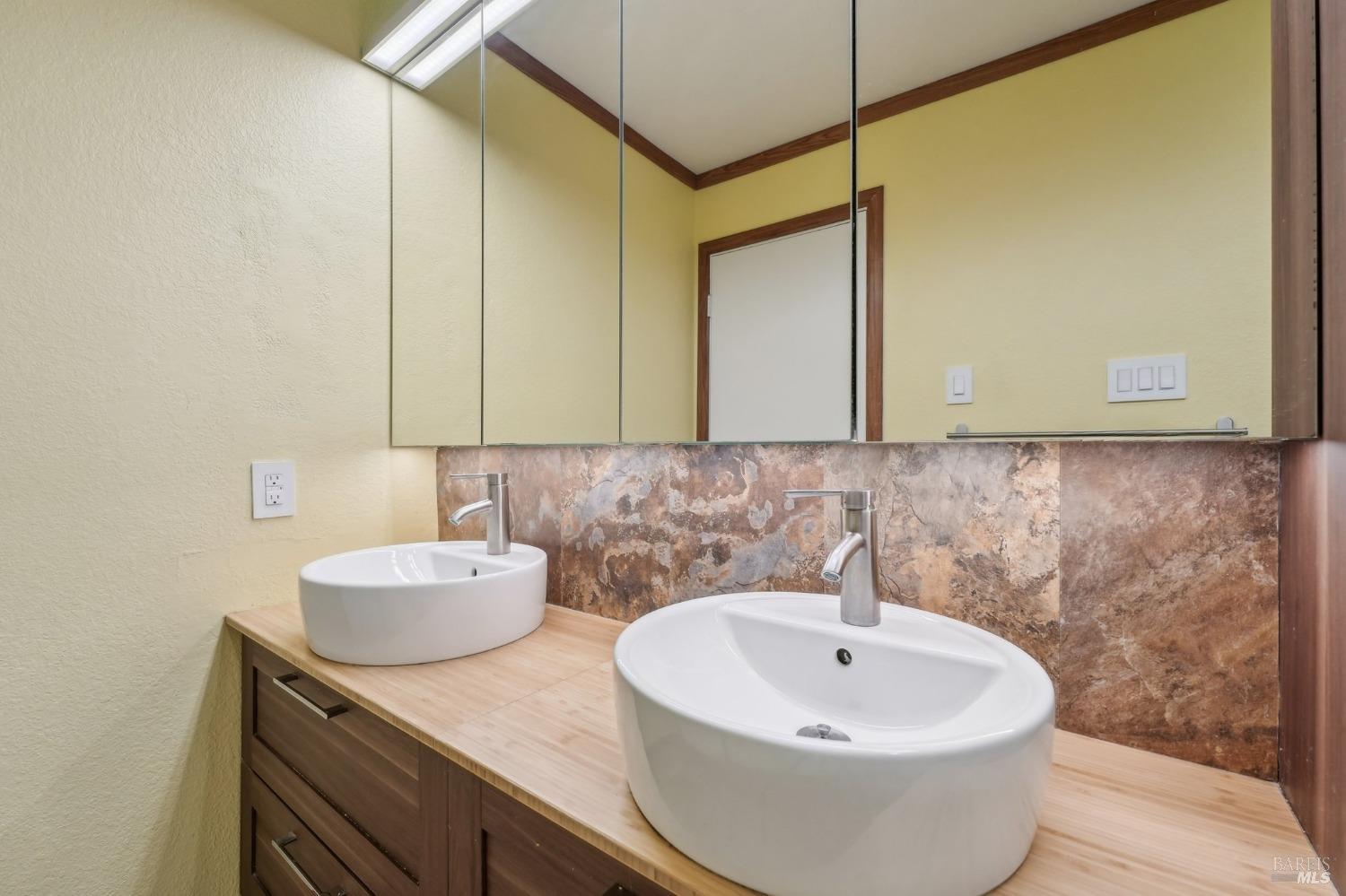 Detail Gallery Image 30 of 67 For 1201 Glen Cove Pkwy #914,  Vallejo,  CA 94591 - 2 Beds | 1 Baths