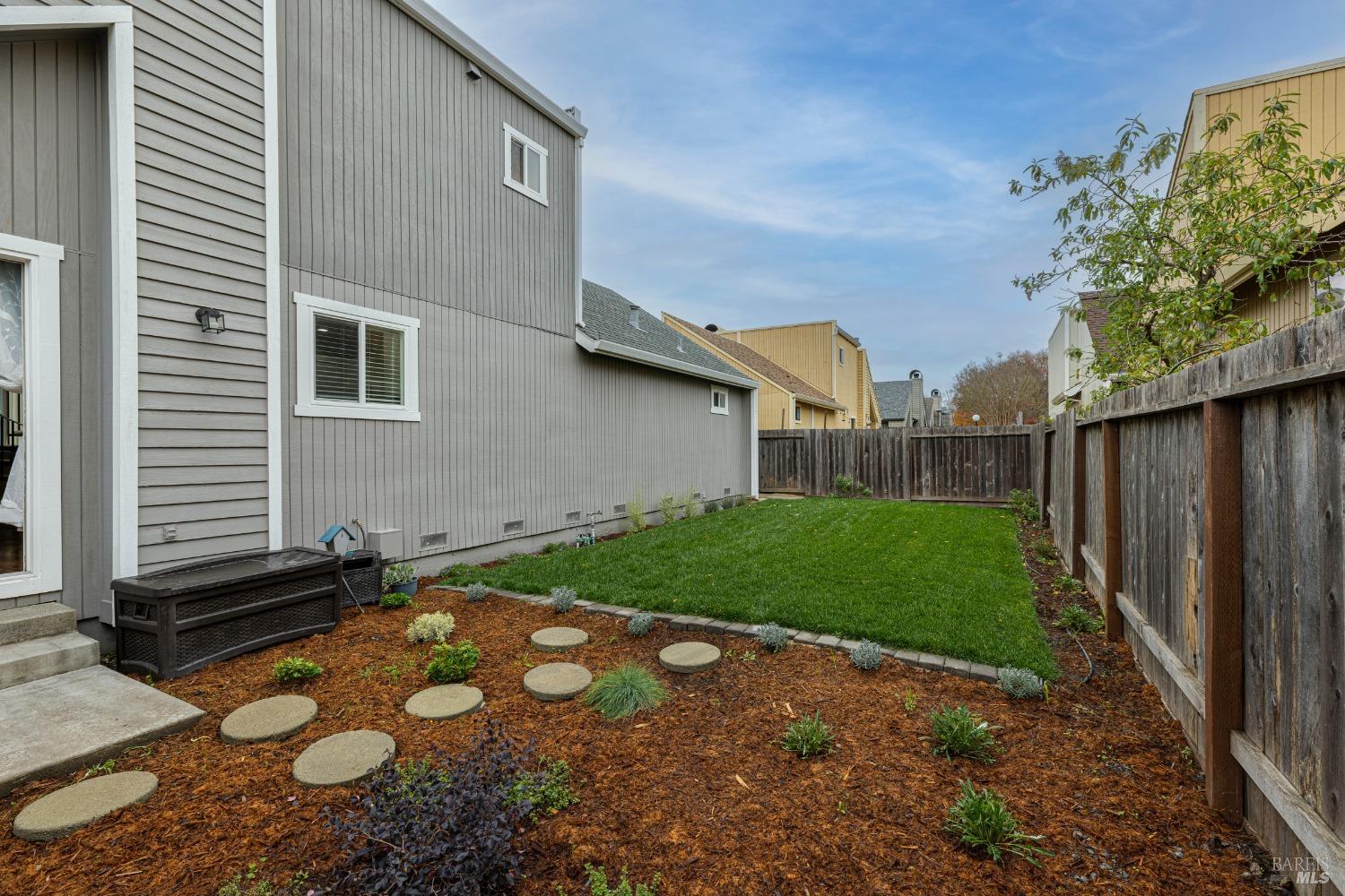 Detail Gallery Image 29 of 34 For 1469 Capri Ave, Petaluma,  CA 94954 - 3 Beds | 2 Baths