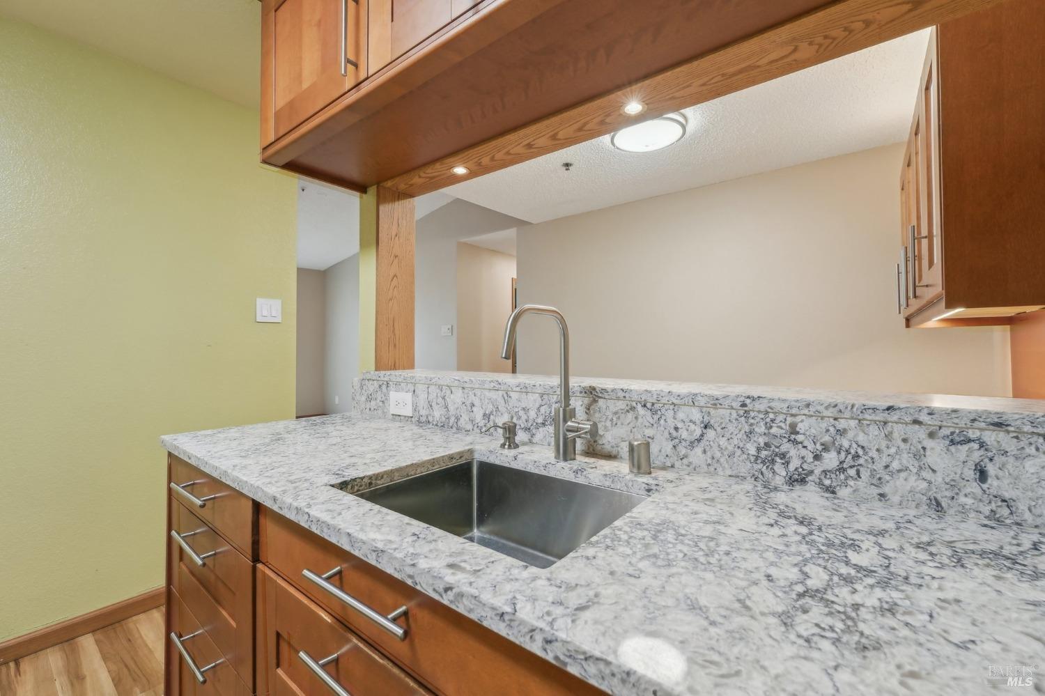 Detail Gallery Image 18 of 67 For 1201 Glen Cove Pkwy #914,  Vallejo,  CA 94591 - 2 Beds | 1 Baths