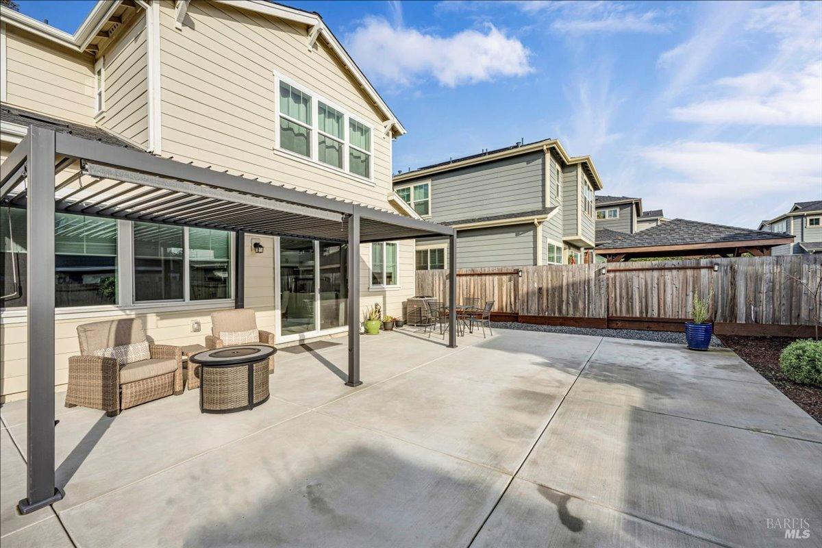 Detail Gallery Image 16 of 18 For 1484 Imwalle Dr, Santa Rosa,  CA 95401 - 3 Beds | 2/1 Baths