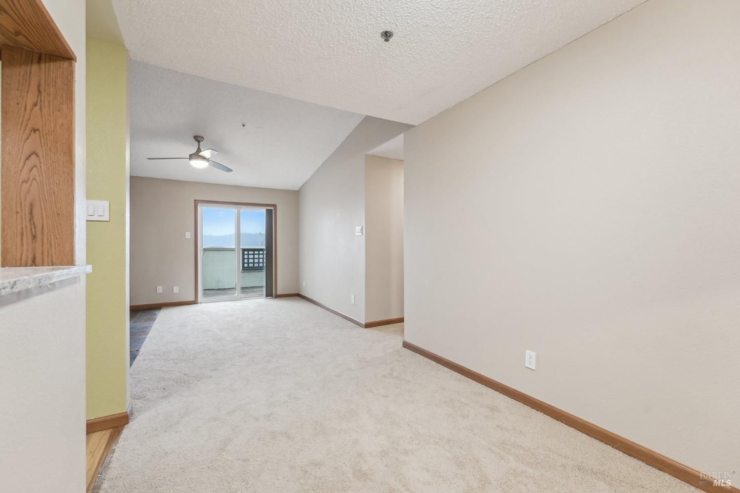 Detail Gallery Image 12 of 67 For 1201 Glen Cove Pkwy #914,  Vallejo,  CA 94591 - 2 Beds | 1 Baths