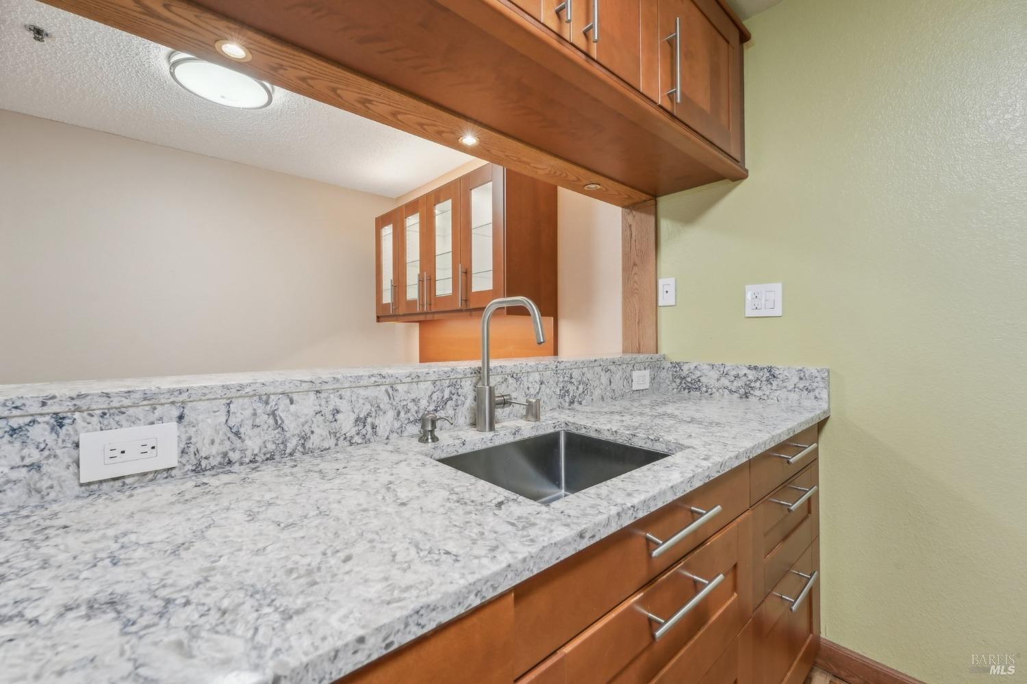 Detail Gallery Image 17 of 67 For 1201 Glen Cove Pkwy #914,  Vallejo,  CA 94591 - 2 Beds | 1 Baths