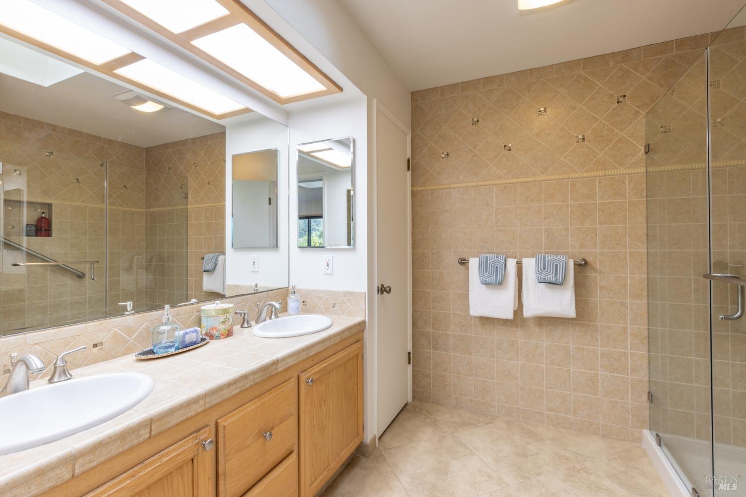 Detail Gallery Image 12 of 24 For 485 Jewel Ave, Sebastopol,  CA 95472 - 3 Beds | 2/1 Baths