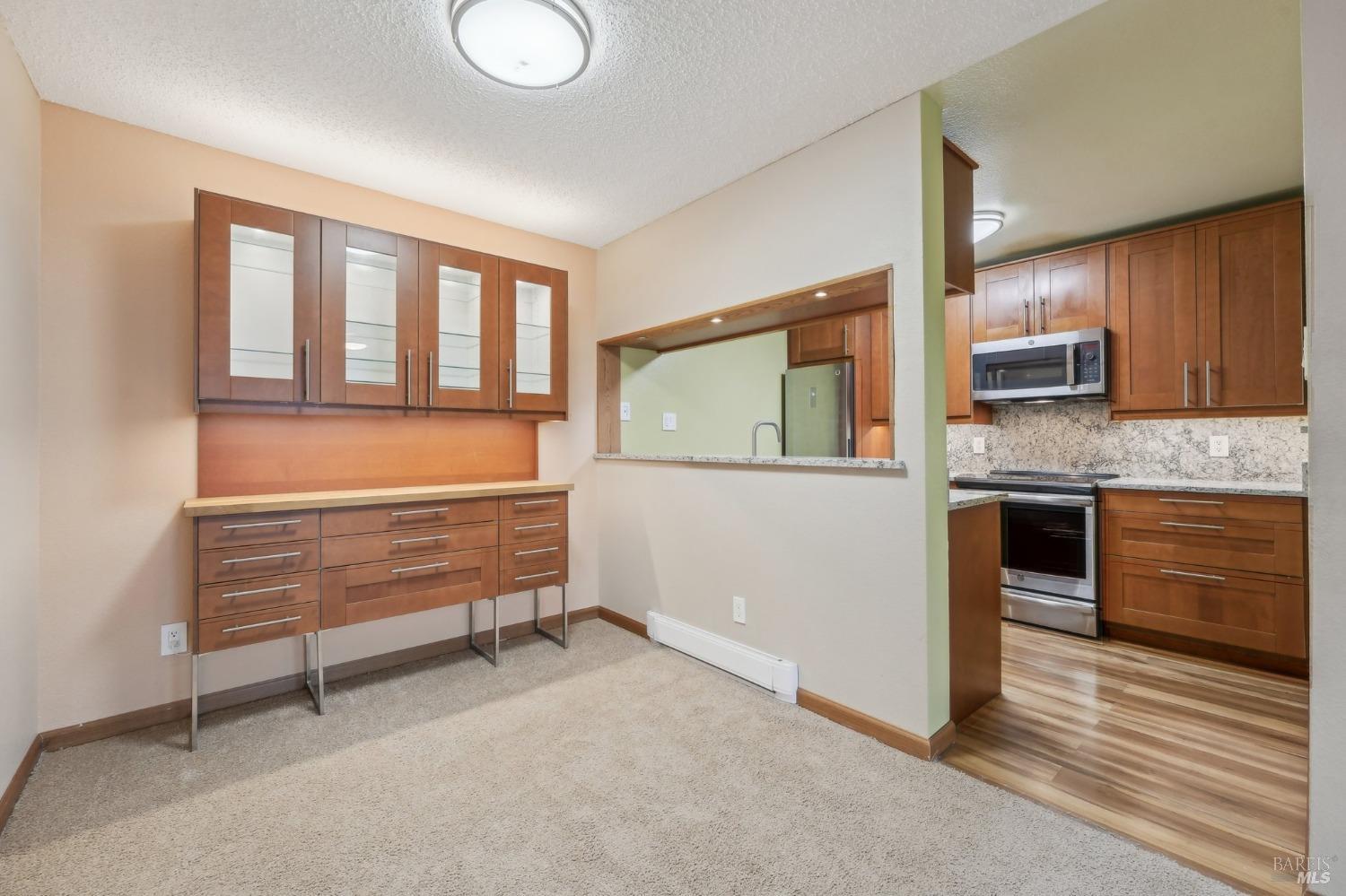 Detail Gallery Image 10 of 67 For 1201 Glen Cove Pkwy #914,  Vallejo,  CA 94591 - 2 Beds | 1 Baths