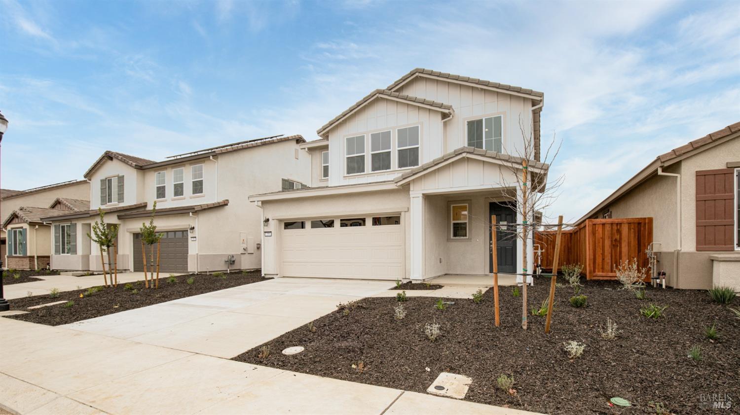 Detail Gallery Image 1 of 33 For 255 Morning Glory Ln, Dixon,  CA 95620 - 4 Beds | 2/1 Baths