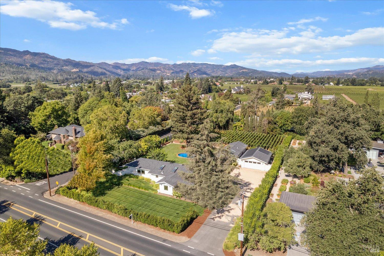 Detail Gallery Image 74 of 79 For 760 Zinfandel Ln, Saint Helena,  CA 94574 - 5 Beds | 4 Baths