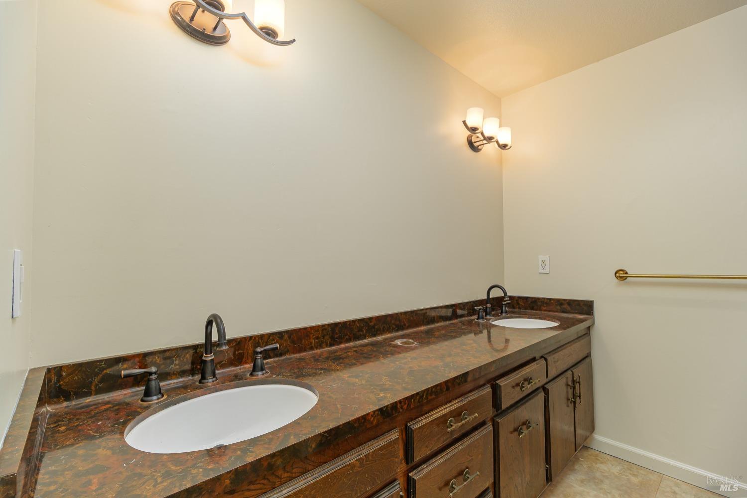 Detail Gallery Image 34 of 36 For 1060 Bel Marin Keys Blvd, Novato,  CA 94949 - 3 Beds | 2 Baths