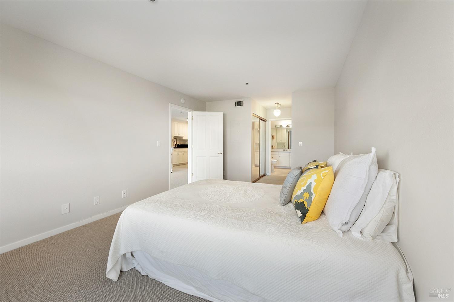 Detail Gallery Image 11 of 30 For 100 Thorndale Dr #106,  San Rafael,  CA 94903 - 1 Beds | 1 Baths