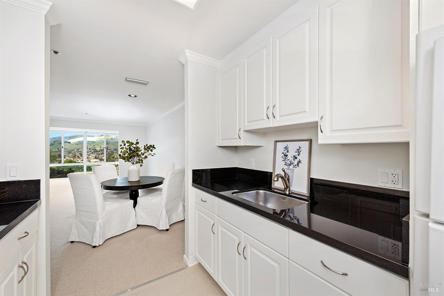 Detail Gallery Image 1 of 30 For 100 Thorndale Dr #106,  San Rafael,  CA 94903 - 1 Beds | 1 Baths