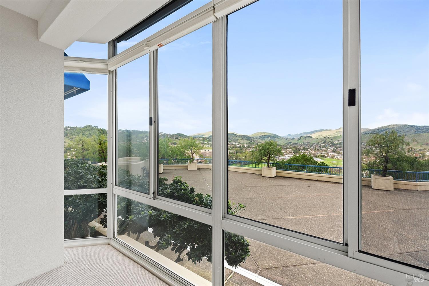 Detail Gallery Image 4 of 30 For 100 Thorndale Dr #106,  San Rafael,  CA 94903 - 1 Beds | 1 Baths